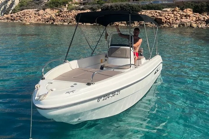 2-Hour Boat Rental in Santa Ponsa without License