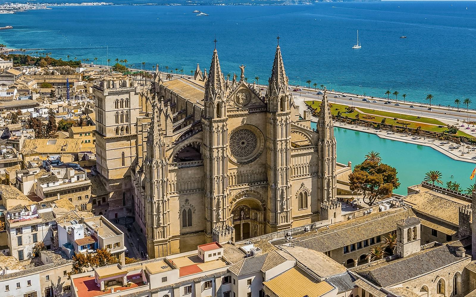 Palma Cathedral Skip-the-Line Tickets with Terrace Access