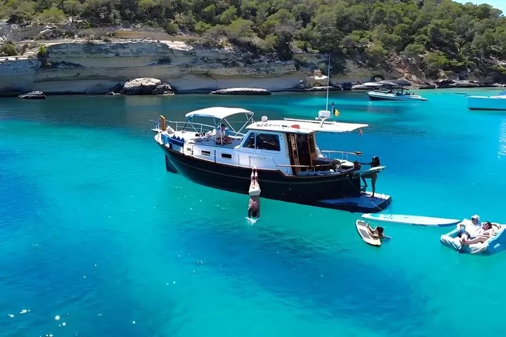Private Luxury Boat Tour Palma Mallorca with SUP and Snorkel